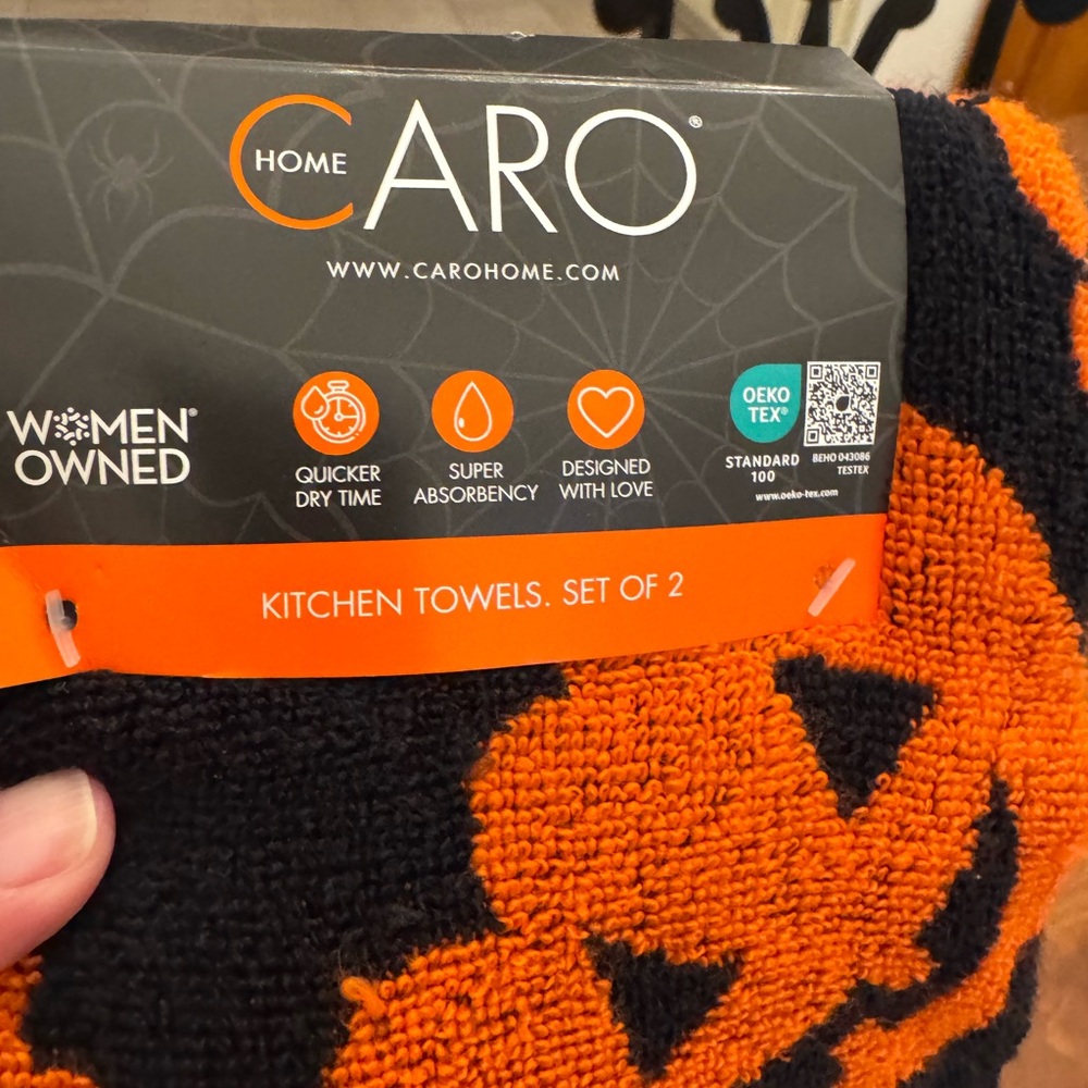 Brand new packaged set of Caro Home Halloween Kitchen Towels